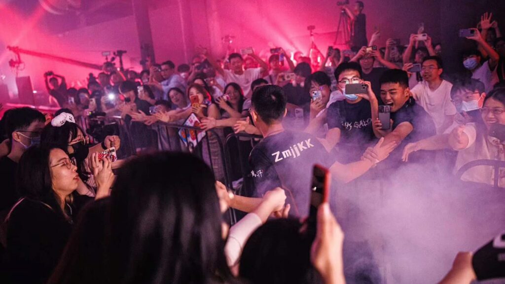 Kangkang and EDG frag their way to first place in the VALORANT Champions China Qualifier