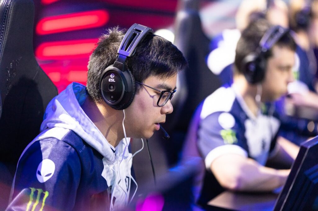 miCKe: “I feel like the carry pool has not changed that much. It’s been the same heroes for the entire year”