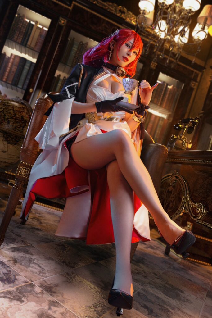 Himeko cosplay from Honkai Star Rail