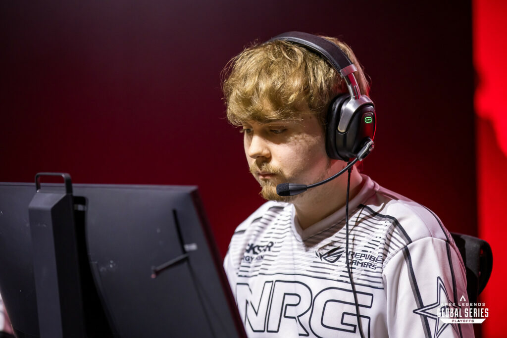iShiny was offered a spot on the NR roster by Sweet