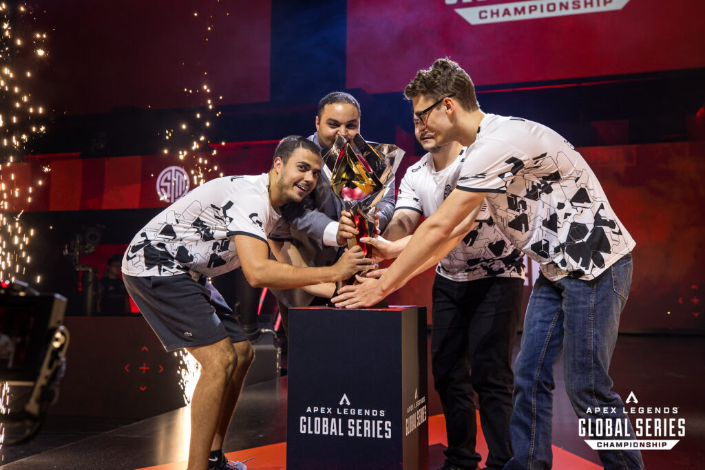 TSM lifting their trophy together at ALGS Year 3 Champs (EA/Joe Brady)