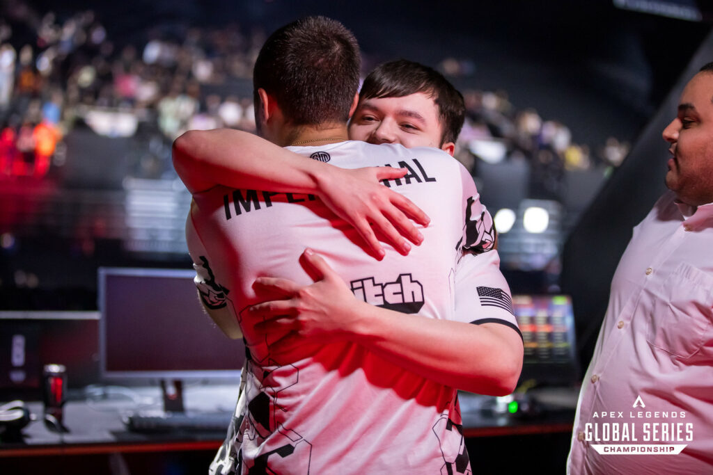 ImperialHal and Reps hugging at the ALGS Year 3 Championship (EA/Joe Brady)