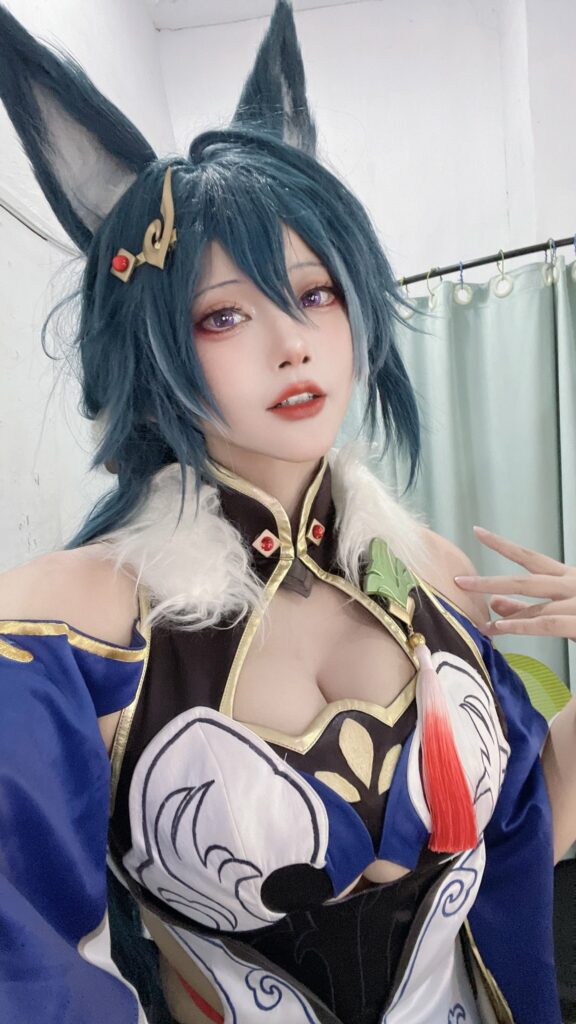 Yukong from Honkai Star Rail cosplay by Chinese cosplayer Natsume0v0