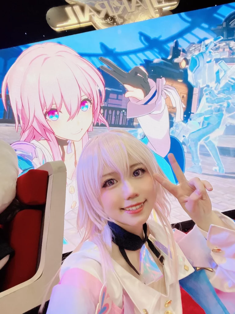 March 7th from Honkai Star Rail cosplay by Maggiolata