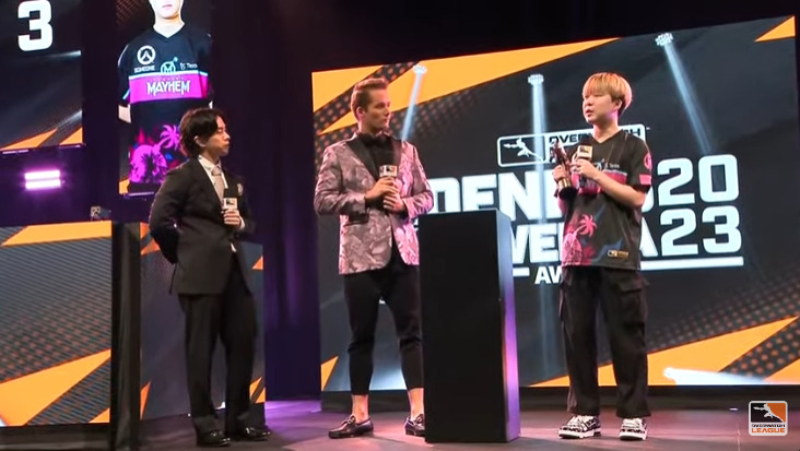 Florida Mayhem's Someone wins the Dennis Hawelka Award