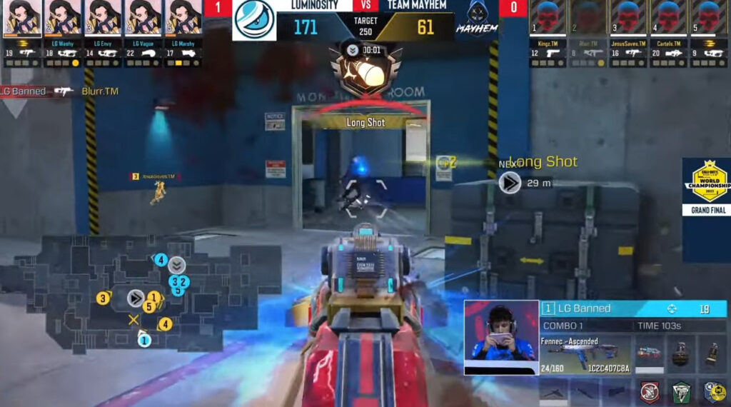 Luminosity versus Mayhem gameplay