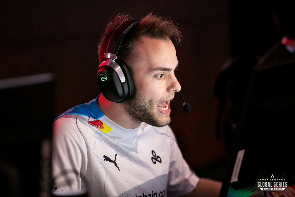 Zachmazer and E8 won the first of North America's Pre Season Qualifiers. 