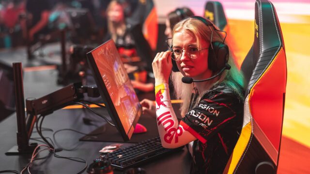 "We are playing on our own personal strengths," G2 mimi discusses the team's comp on Sunset