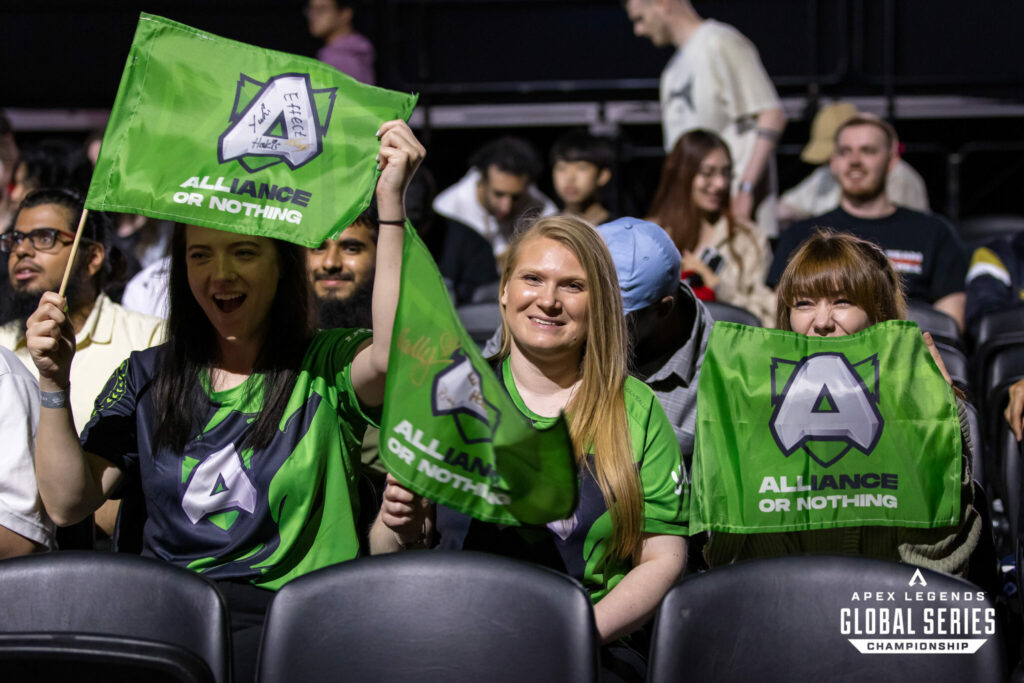 Alliance fans show their support for Alliance Hakis and the team