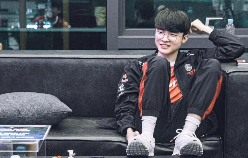 Faker backstage at LCK Summer '23, planning his JDG rematch? - image via T1LoL Twitter
