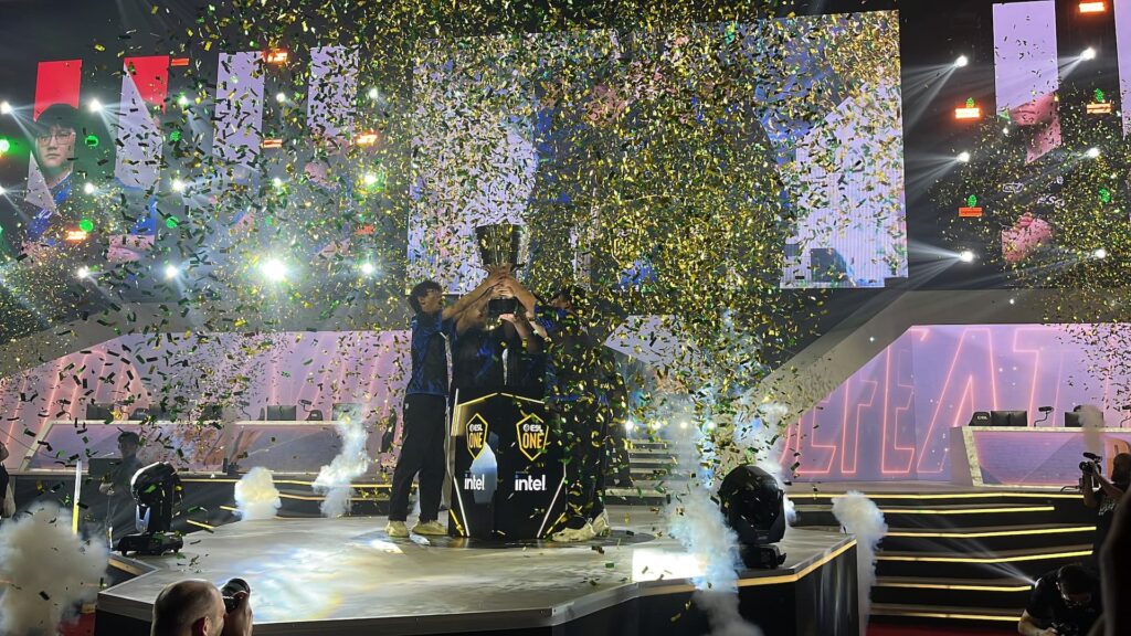 Azure Ray reverse sweeps Gaimin Gladiators in ESL One KL Grand Final