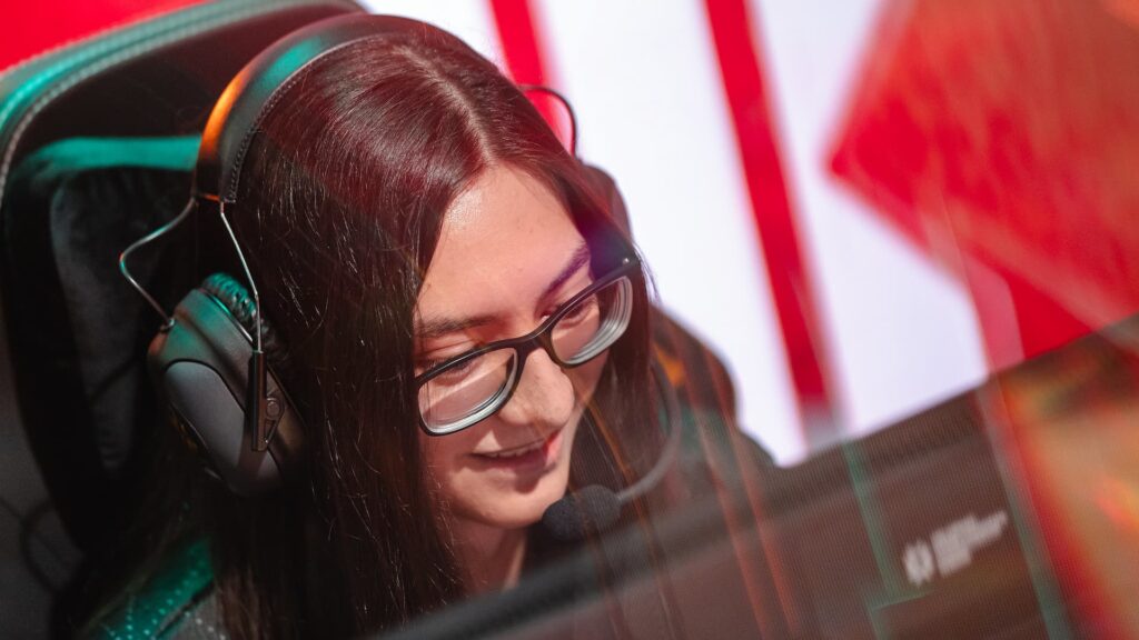 florescent breaks multiple VALORANT Game Changers LAN kill records