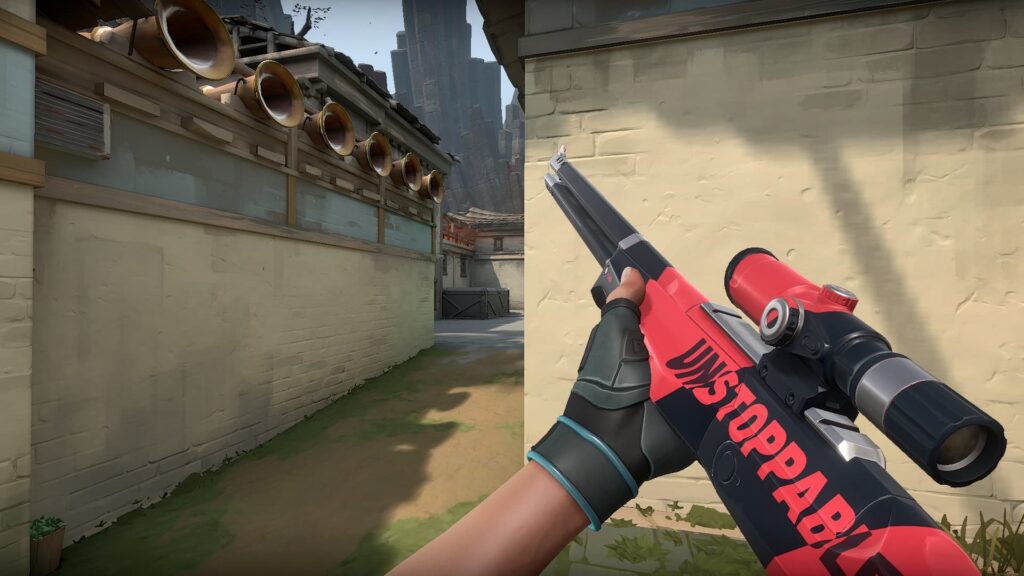 The red/black version of the Outlaw Ego skin from the VALORANT Throwback Pack bundle.