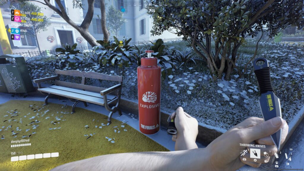 An explosive cylinder, one of the arena carriables in The Finals.