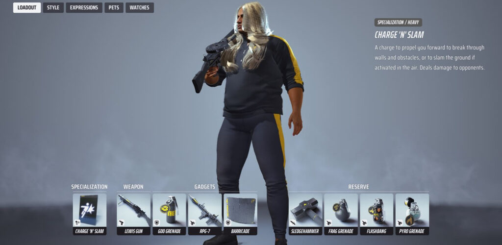 A Heavy Build in The Finals with weaponry down the bottom of the screen