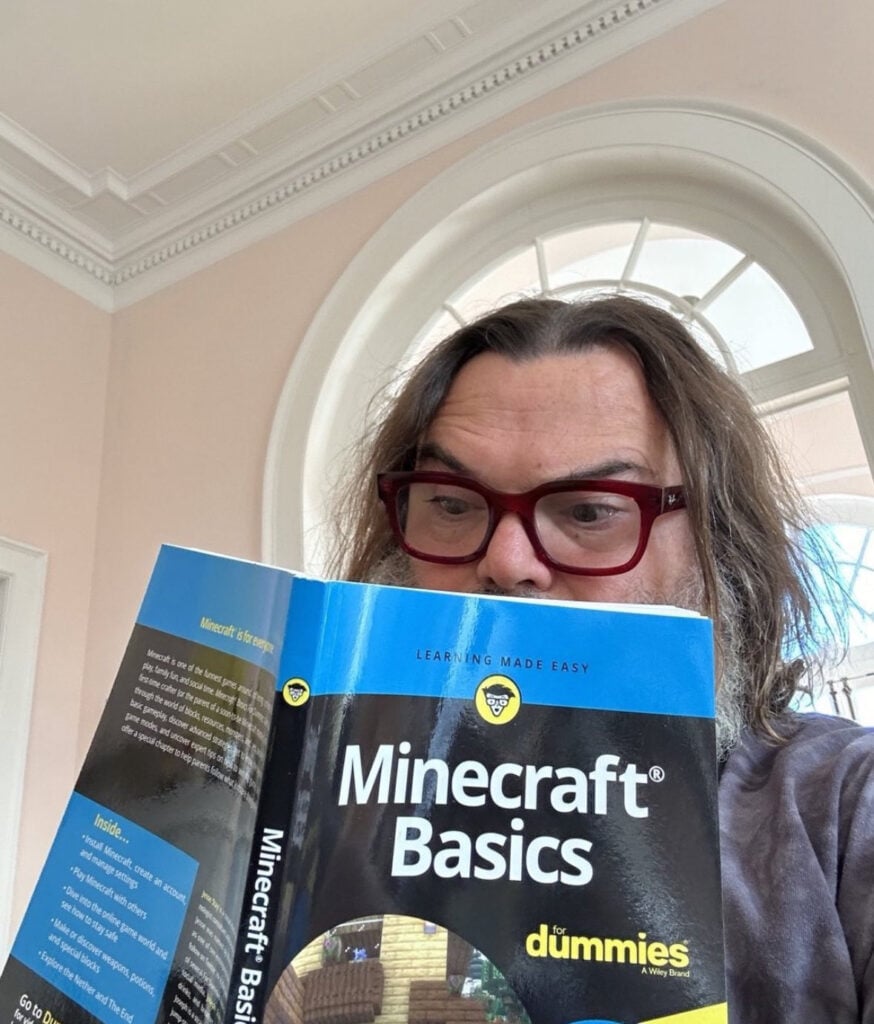 Jack Black reading Minecraft Basics for Dummies
