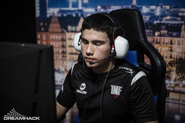 Timado competing at DreamLeague S10