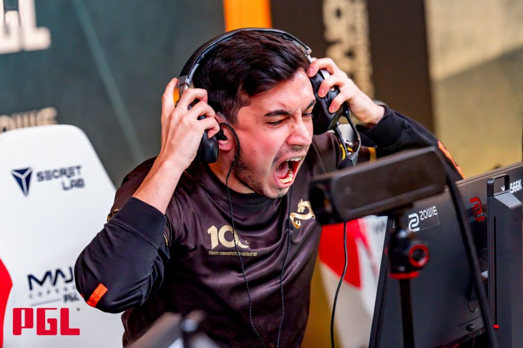 Eternal Fire vs Virtus.Pro: Eternal Fire qualify for Major playoffs