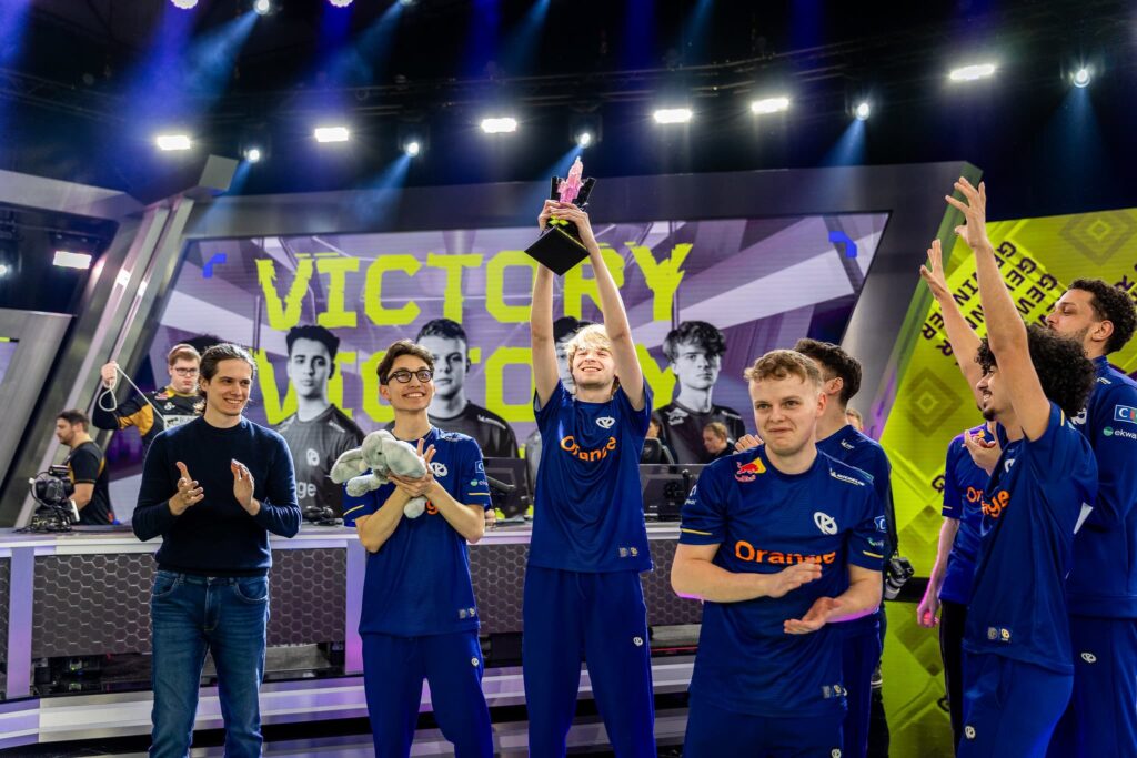 N4RRATE hoisting the VCT EMEA Kickoff trophy after winning with Karmine Corp against Team Heretics.