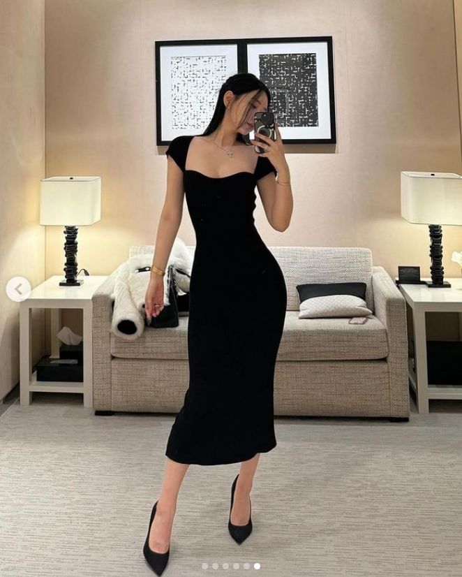 South Korean model Shin Jae-eun was the body model for Stellar Jade's Eve