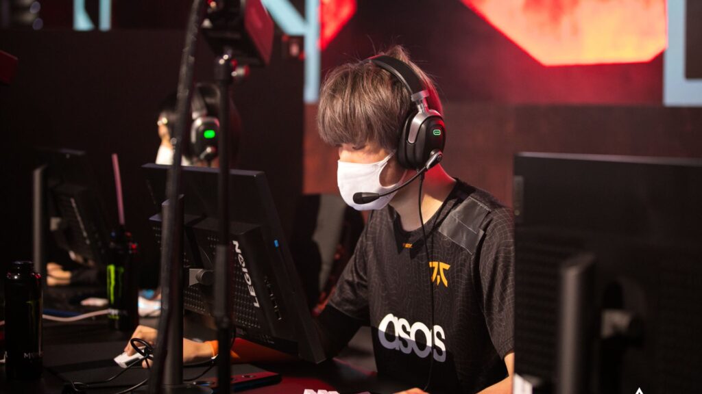 Wonton Dumpling, FNATIC, maintain pole positions in APAC regions