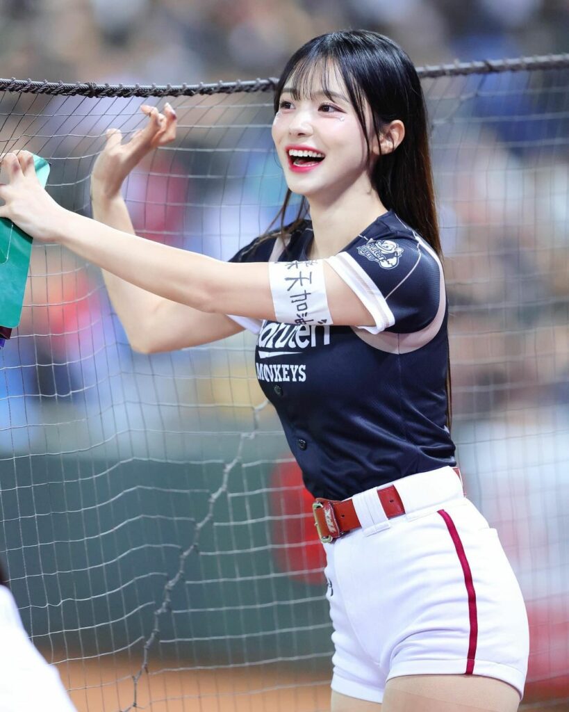 South Korean baseball cheerleader Lee Dahye