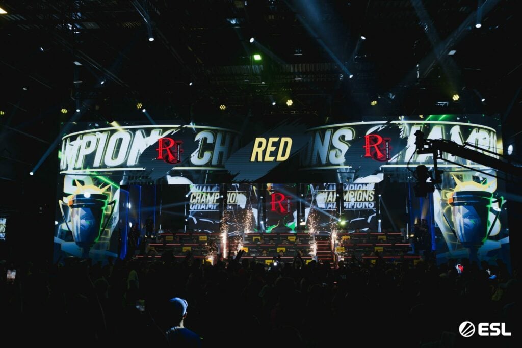 Reverse Red winning moment at Snapdragon Mobile Masters Free Fire