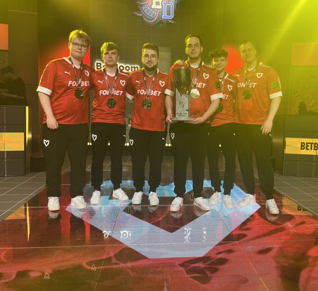 MOUZ win BetBoom Dacha Belgrade