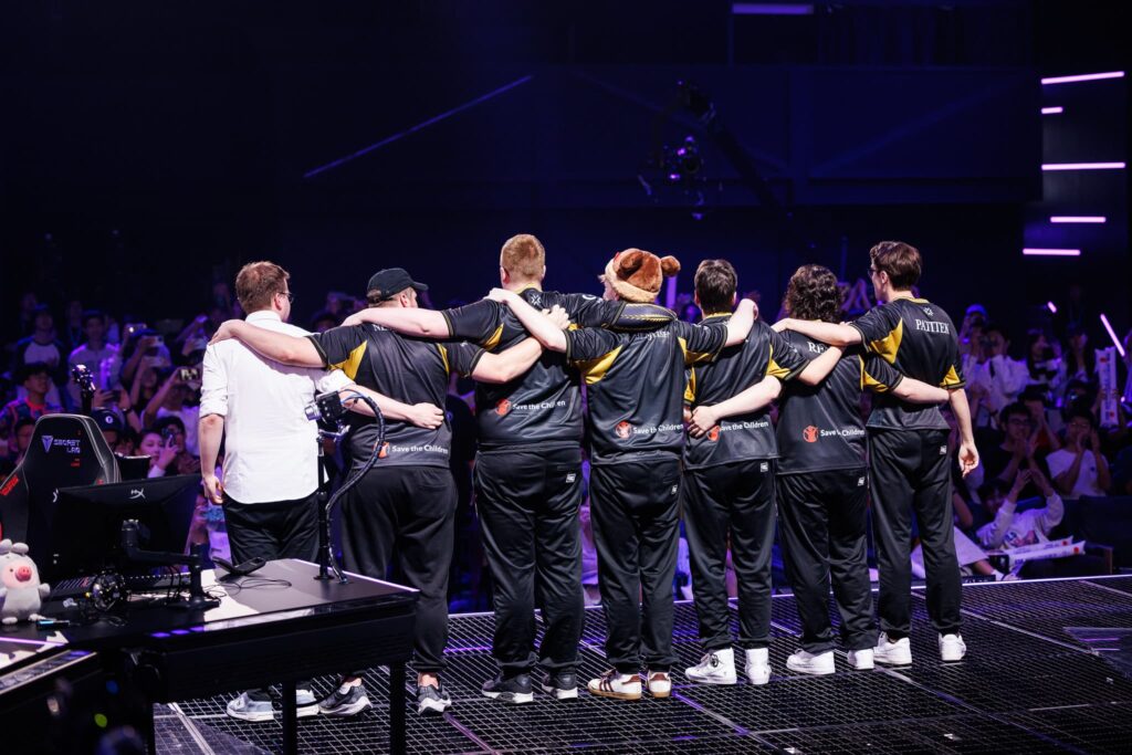 Team Heretics, who now plays G2 Esports, bows on stage during the VALORANT Masters Shanghai Swiss Stage Day 2 at the VCT CN Studio on May 24, 2024 in Shanghai, China. 
