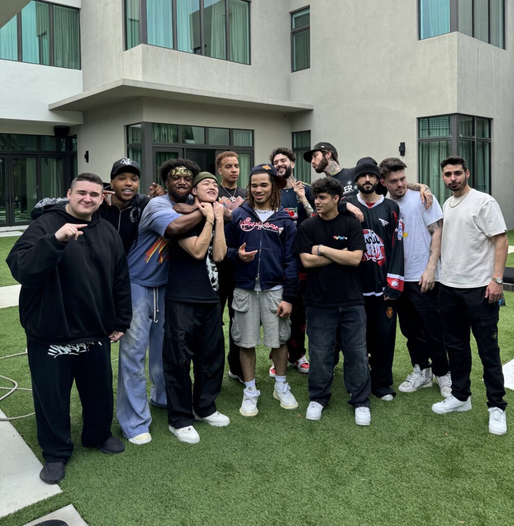 FaZe Clan signs 4 new members amidst cutting half the team