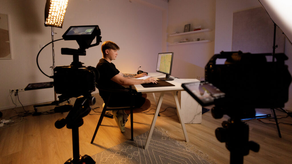 CS2 fans are worried s1mple’s online course is shutting down after lessons went private