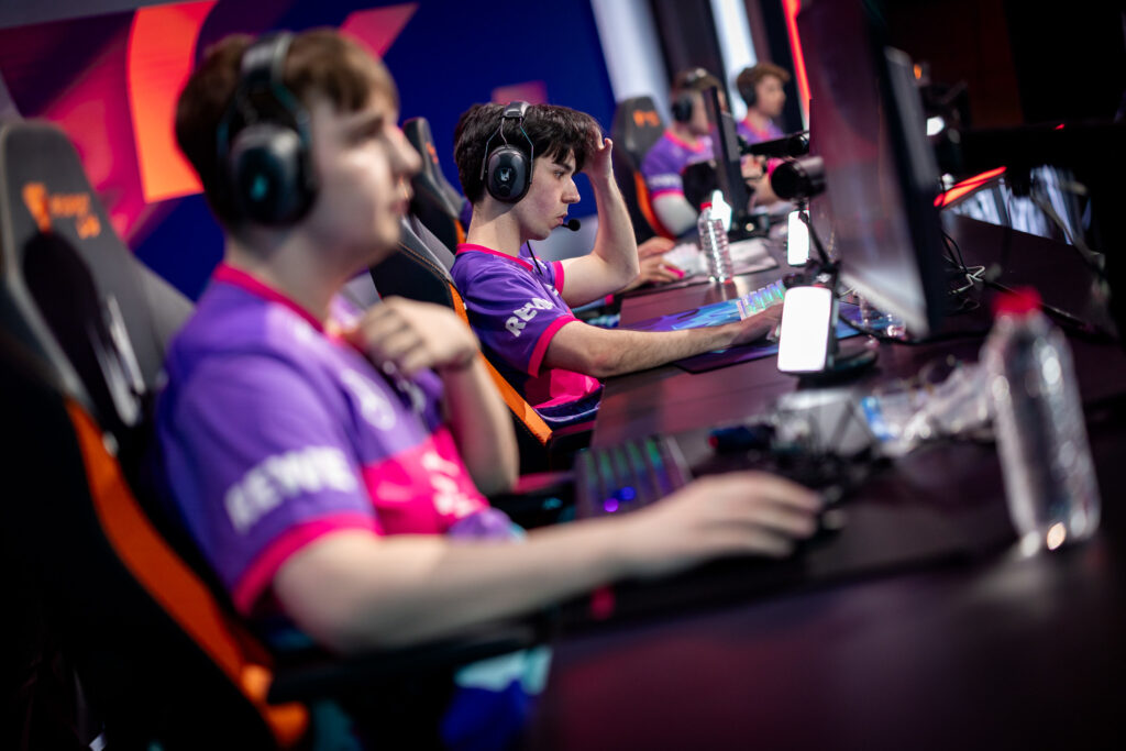 SK Isma – “If we kept our old bot lane, it’d keep the bad cycle [going]”