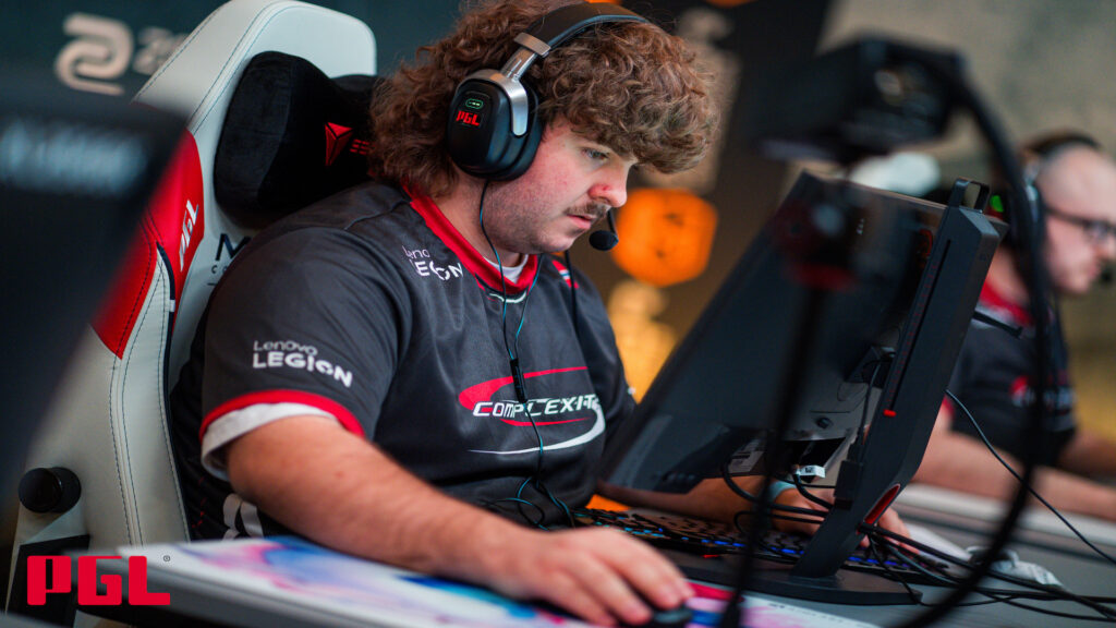 Complexity renews with hallzerk