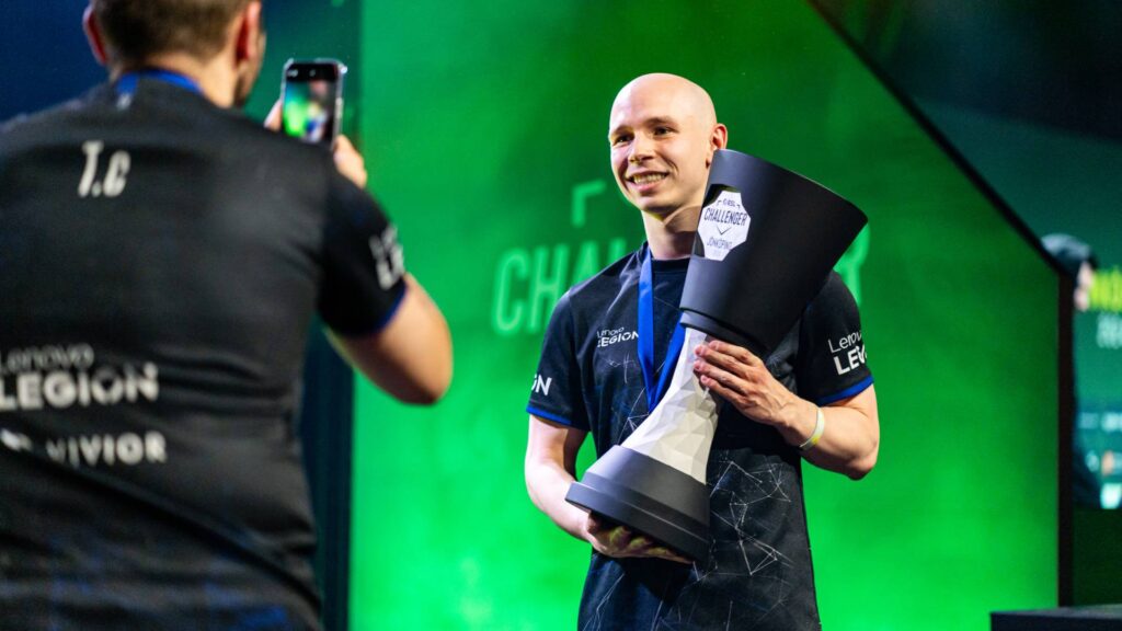 EliGE interview: I’ve been telling my teammates to go bald all five, but they refused.