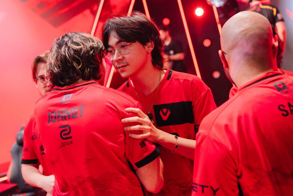 “johnqt” and TenZ of Sentinels hug onstage after victory during Week 1 of VCT Americas Stage 1 at the Riot Games Arena on April 7, 2024. 