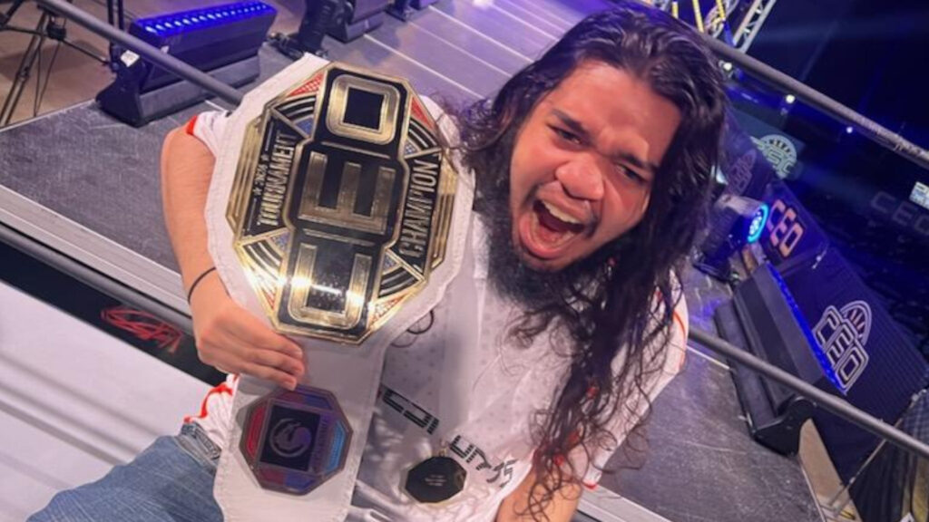 CEO 2024 Mortal Kombat 1 player Dyloch breaks light upon victory