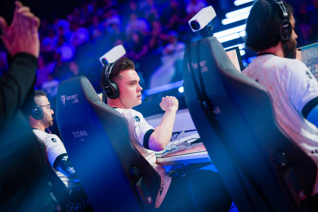 G2 vs Virtus.Pro – EWC 2024 Semi-Finals