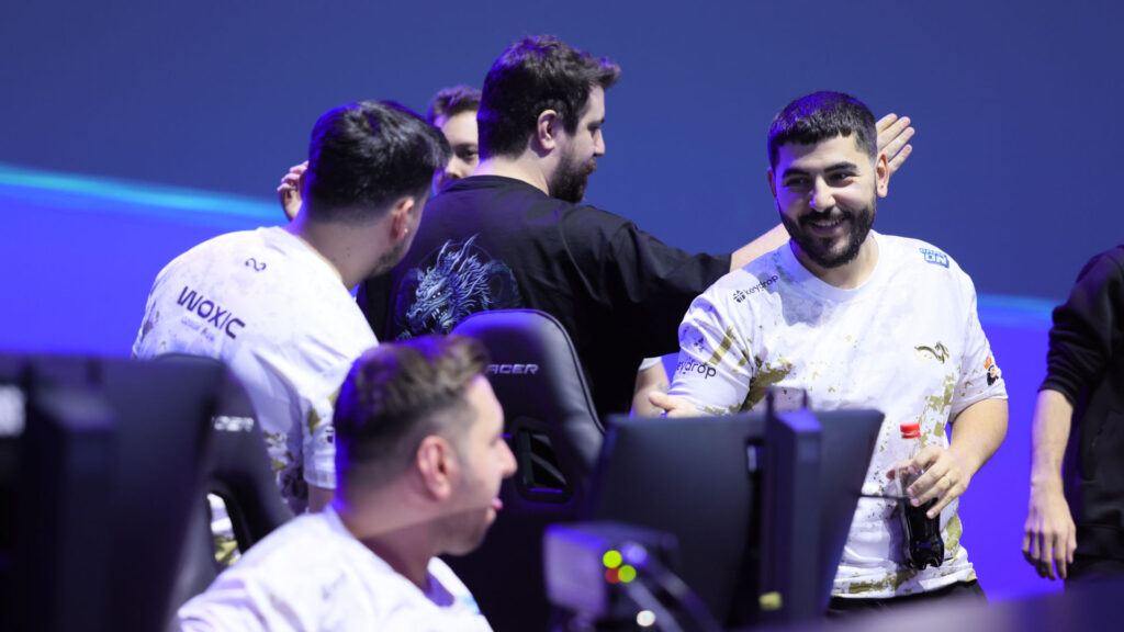 Eternal Fire upset MOUZ to advance to BetBoom Dacha grand finals