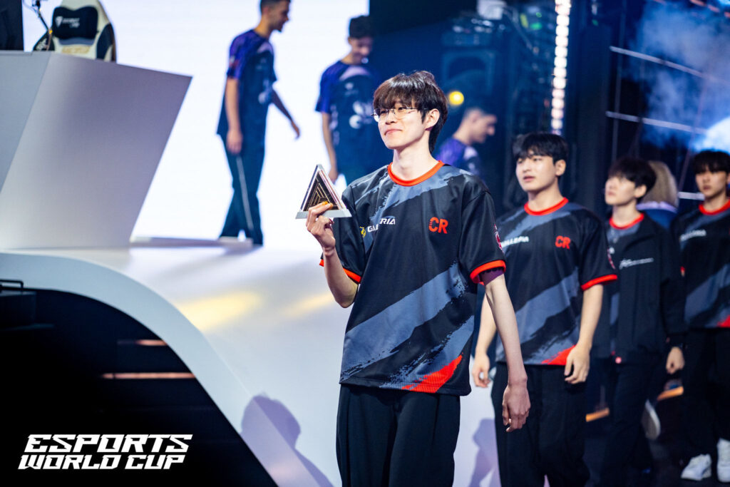 Overwatch 2 team Crazy Raccoon