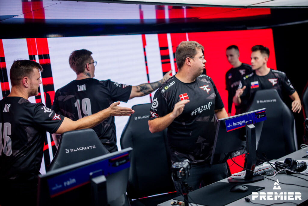 fall finals faze group review