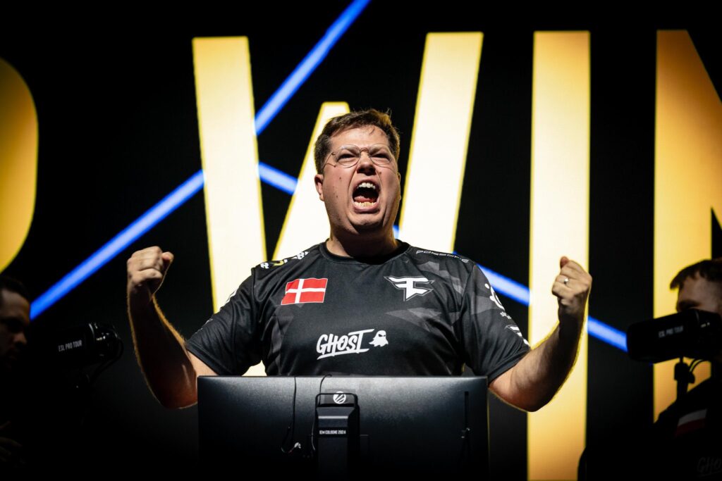 Seven IGLs publish Open Letter protesting BLAST’s decision