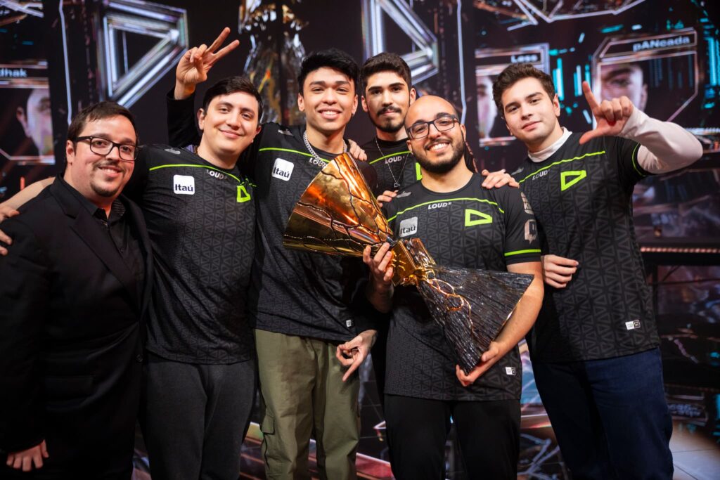 LOUD poses onstage with the winners trophy after victory against OpTic Gaming at the VALORANT Champions 2022 Istanbul Grand Finals on September 18, 2022 in Istanbul, Turkey. 