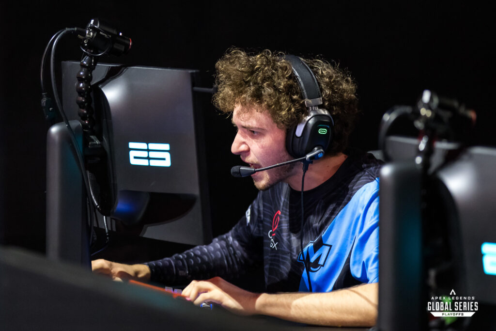 Moist Esports Apex player Emtee