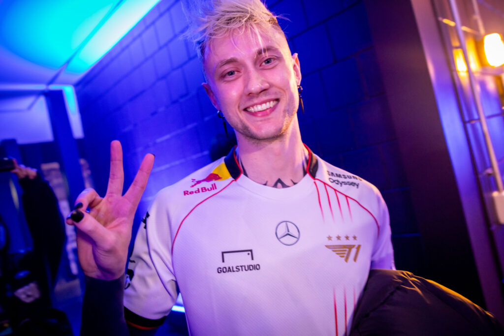 Rekkles on being T1’s substitute: “I am not here to be the center of attention.”