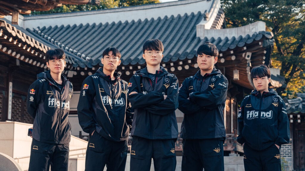 T1 Worlds 2023 jacket costs around 127 USD (image via LoL Esports)