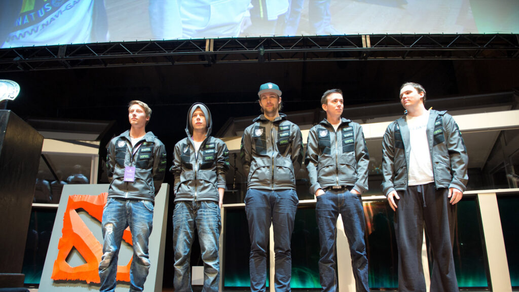 Alliance, a Swedish Dota team, stands shoulder to shoulder after winning TI3.