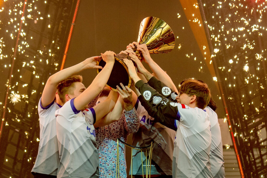 Team Acend poses with the Champions Trophy in hand after victory at the VALORANT Champions Finals on December 12, 2021 in Berlin, Germany. (Photo by Michal Konkol/Riot Games)

 