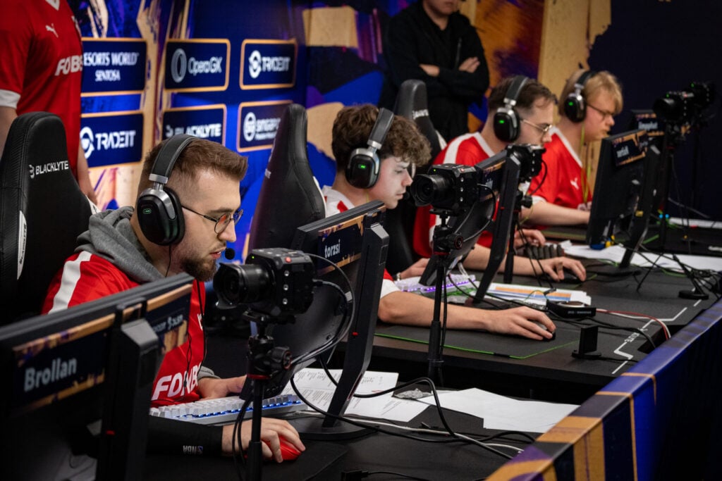 Photo taken of MOUZ during the BLAST Premier World Final 2024 match against FaZe Clan.