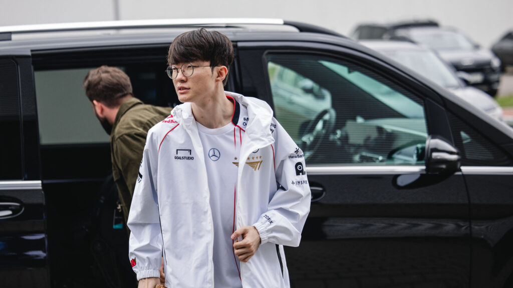 Photo taken of T1 Faker after he stepped out of the van at Worlds 2024.