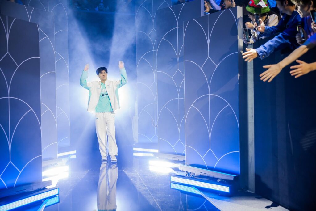 LNG Zika (photo via Colin Young-Wolff / Riot Games)